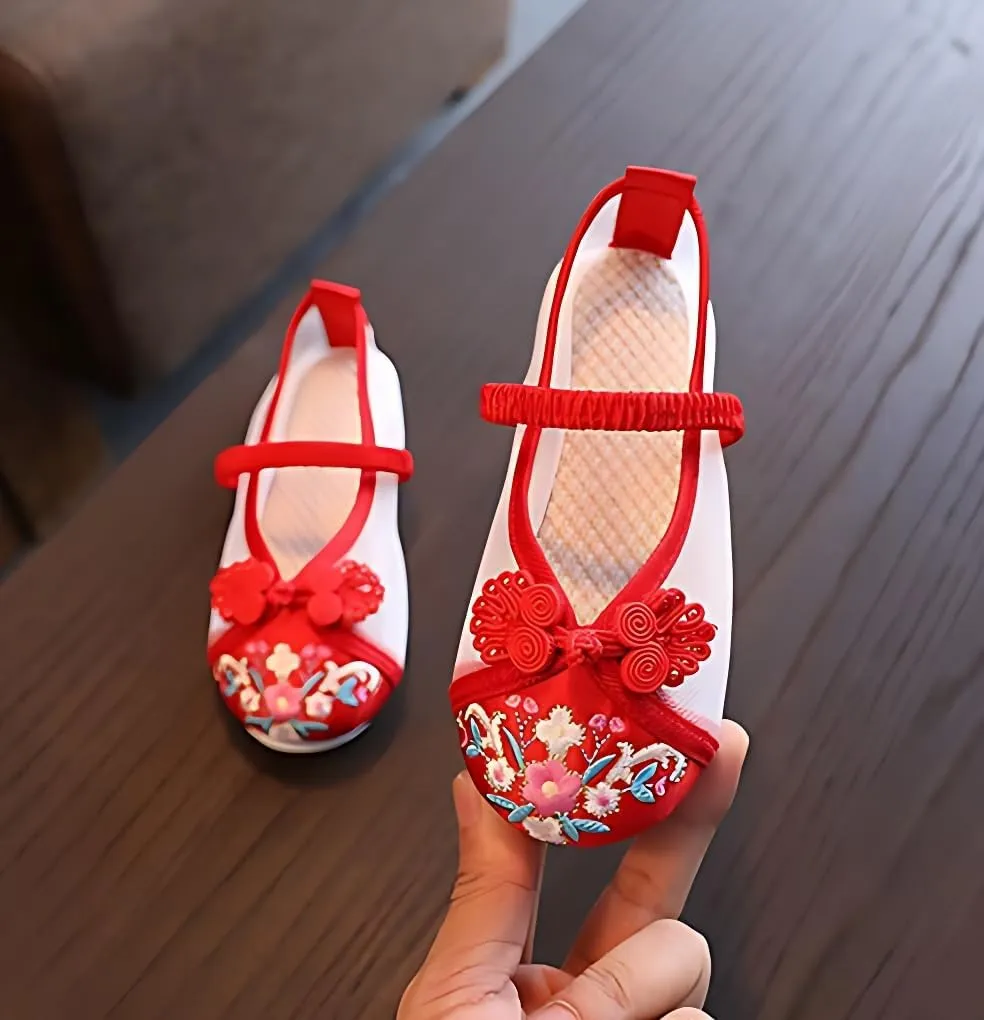 Chinese Traditional Girl Embroidery Shoes Hanfu Ancient Costume Daily Performance with Embroidery Shoes