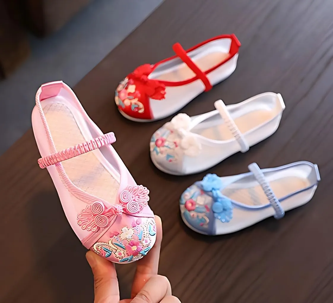 Chinese Traditional Girl Embroidery Shoes Hanfu Ancient Costume Daily Performance with Embroidery Shoes