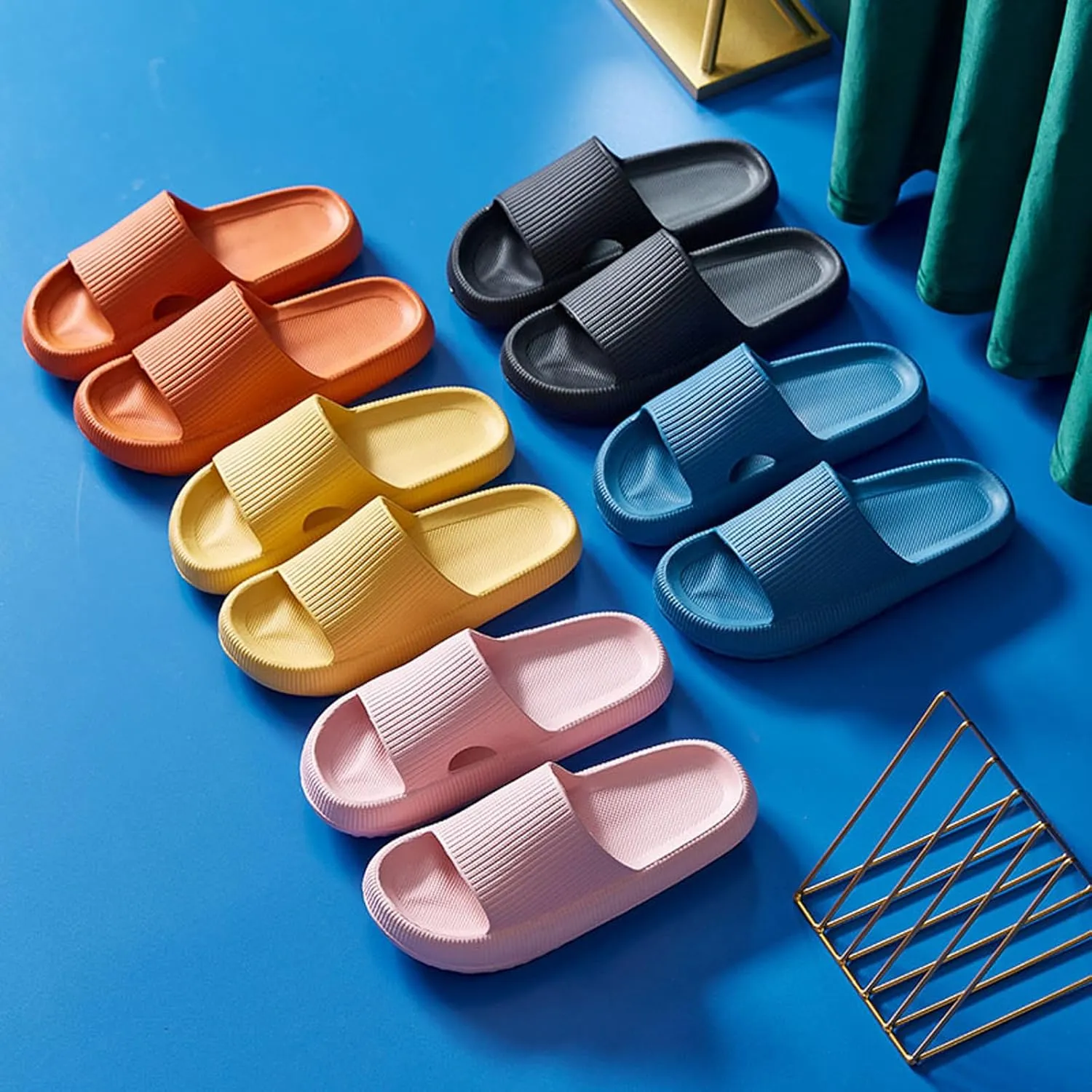 Cloud Slippers for Women and Men,Support and Cushioned Thick Sole Pillow Slippers Ultra Soft EVA Anti-slip shock absorption Flat Shower Sandals