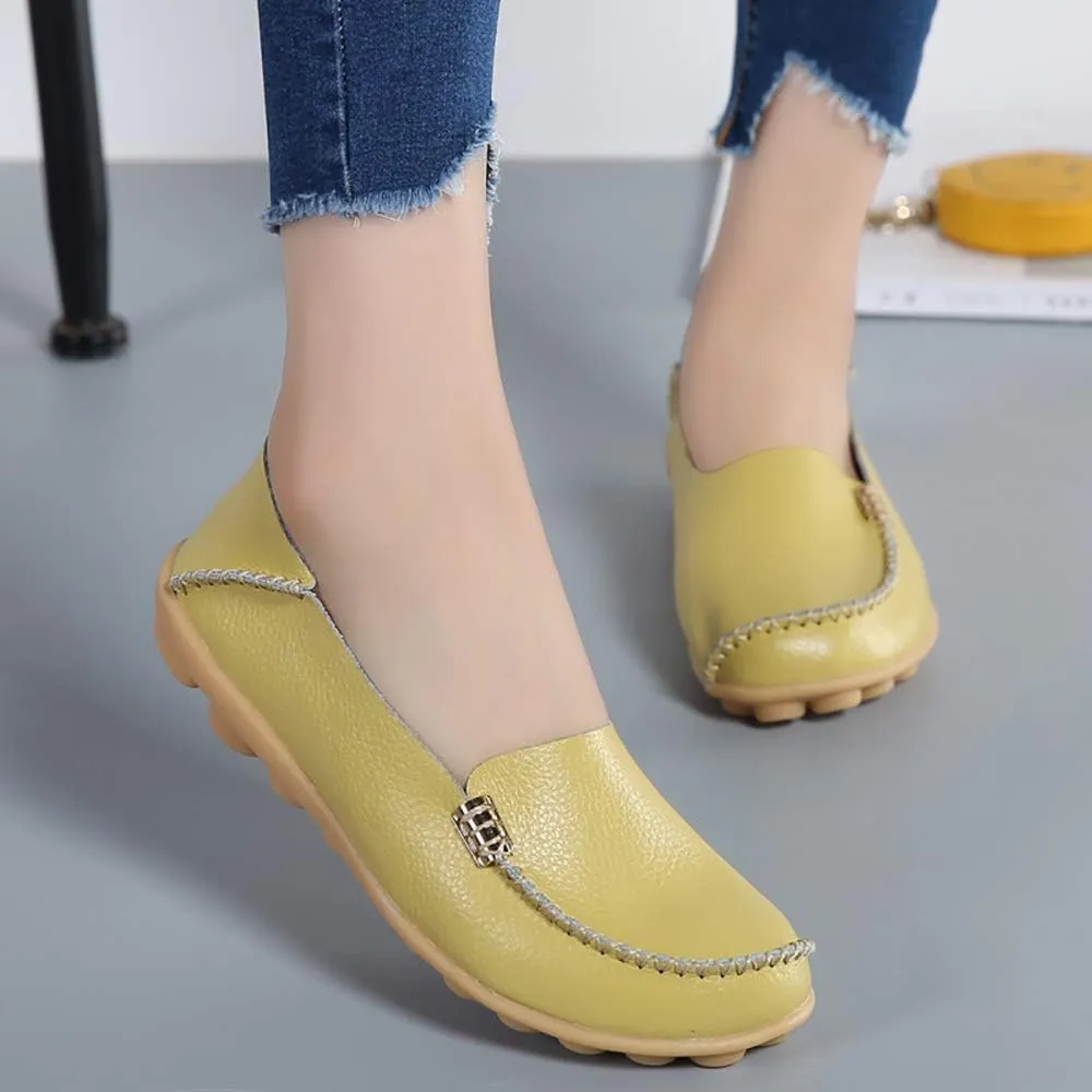 FolHaoth Women's Comfortable Leather Loafers Slip On Flats Casual Round Toe Moccasins Wild Walking Nurse Breathable Driving Fashion Soft Shoes