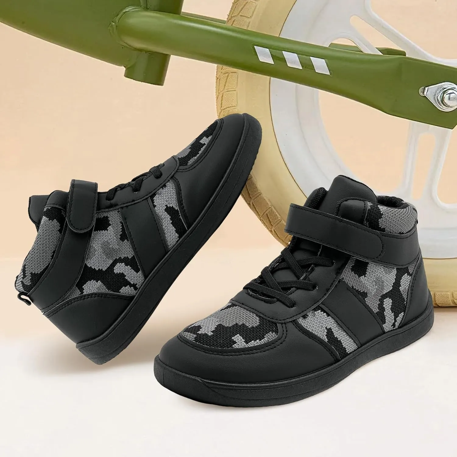 Kids High Top Barefoot Shoes Boys Girls Wrestling Shoes Anti-Skid Adventure Hiking Boots