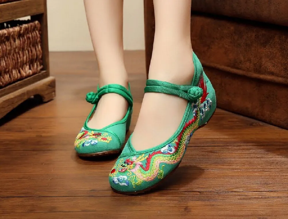 Lazutom Vintage Chinese Style Women Embroidered Shoes Flat Ballet Cotton Loafer