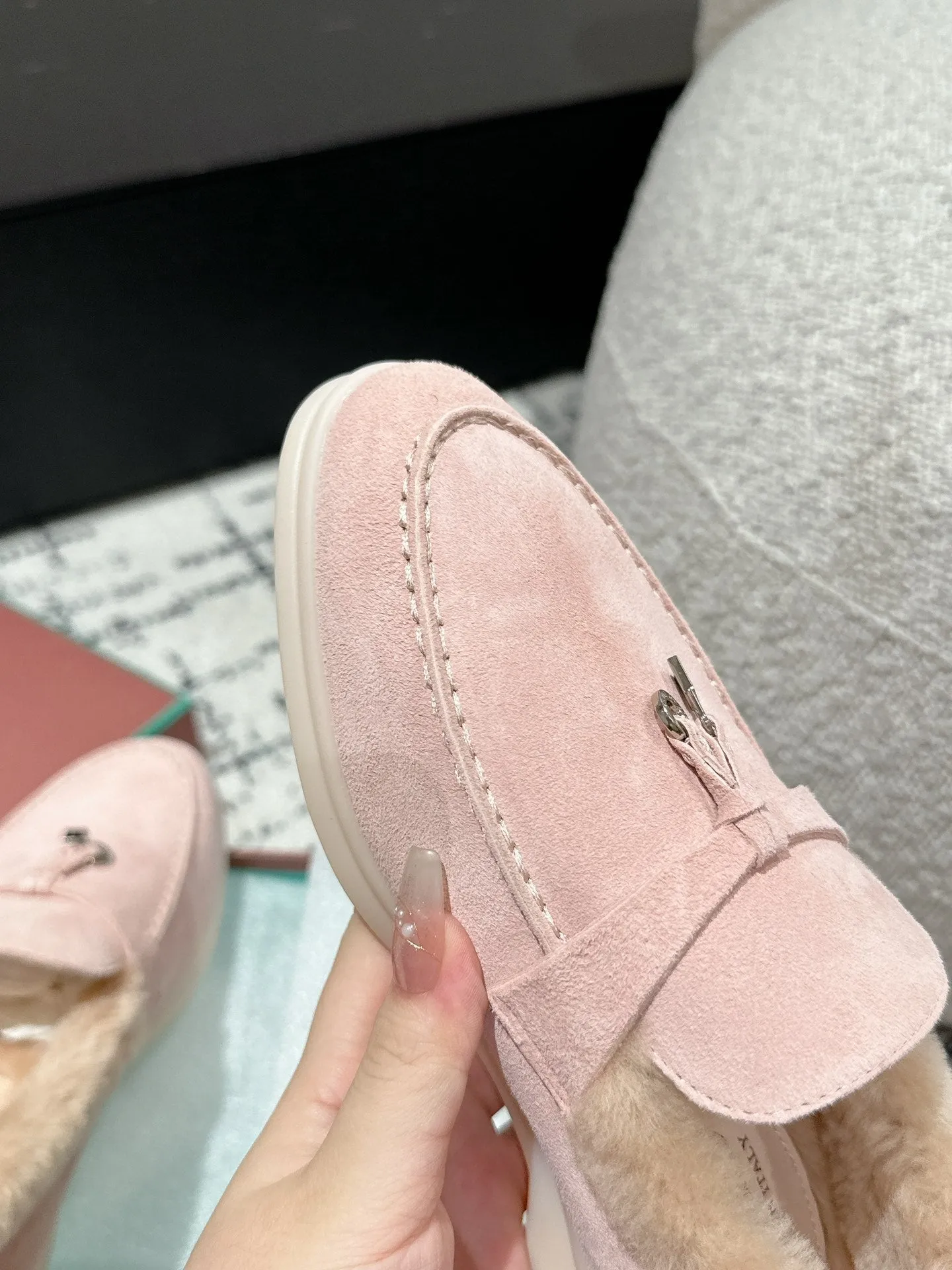 LP Summer Charms Walk Loafers In Light Pink Mix Beige Suede With Rabbit Fur Lining 985642