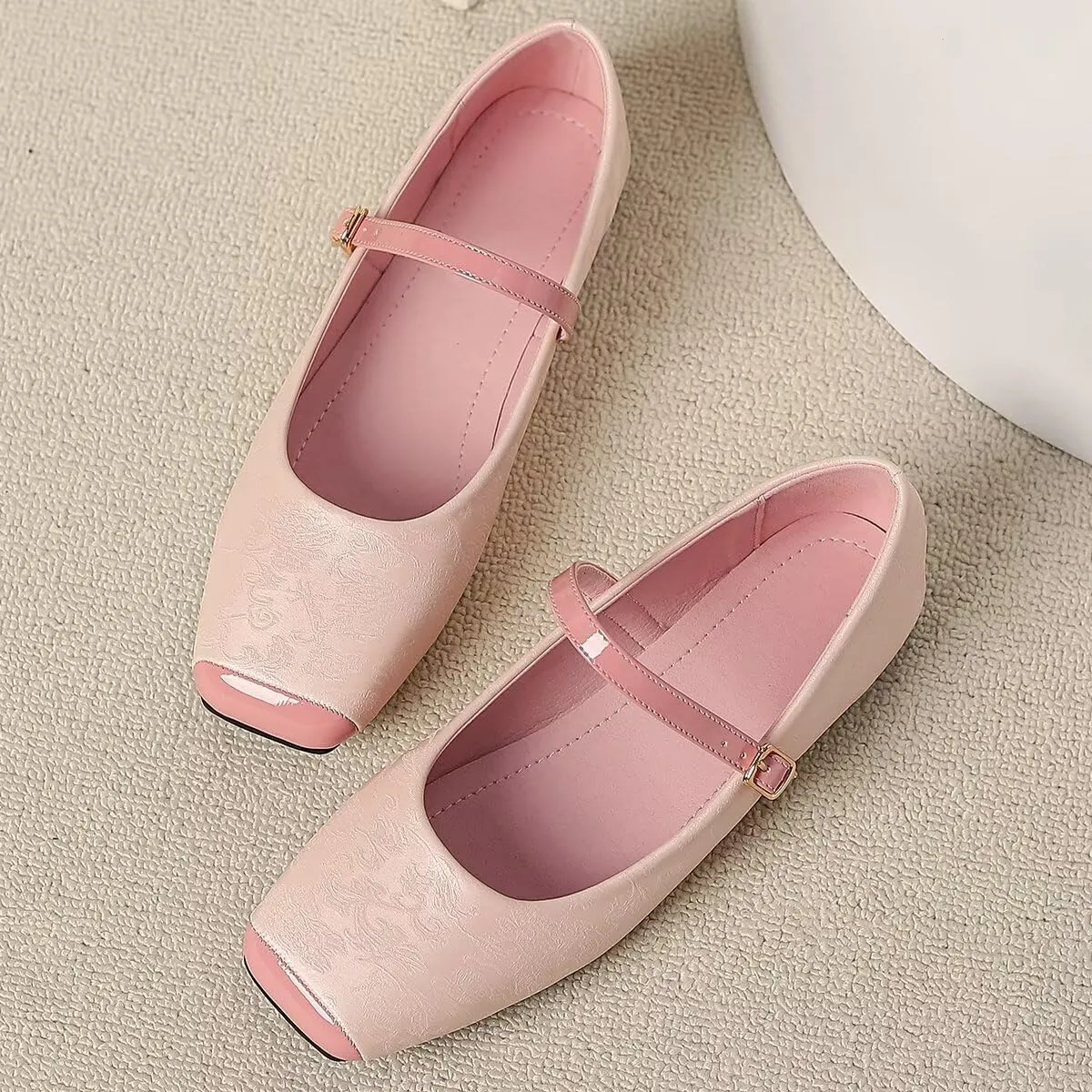 LUXINYU Mary Jane Shoes for Women Square Toe Ankle Straps Ballet Flat Shoes Floral Embroidered Chinese Shoes