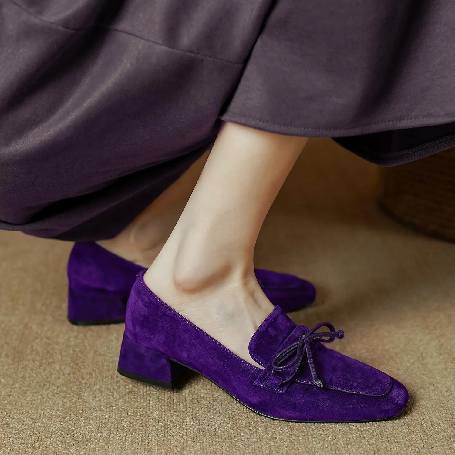 MOOMMO Women Chunky Low Heel Loafers Bow Suede Slip On Closed Square Toe Loafer Shoes Oxfords Comfy 1 Inch Block Heels Dress Shoes Pumps Office Work Pumps Vintage Retro Comfy 4-11 M US