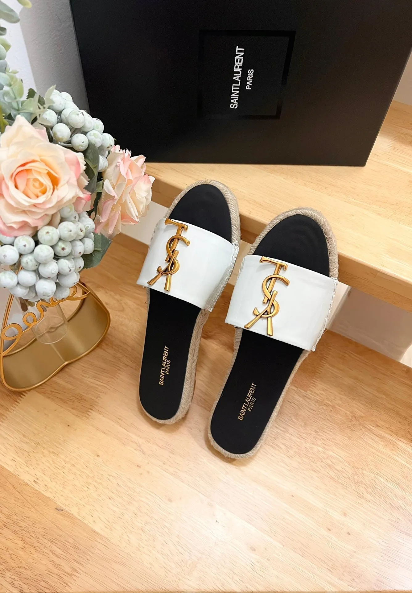 SLIPPER Multi-device compatible AND Saint Laurent WHITE Compliance-certified LOGO CALFSKIN BLACK SL YVES