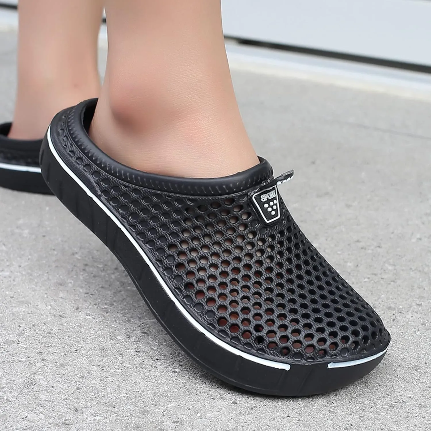 Women Garden Clogs Shoes Unisex Mesh Breathable Slippers Lightweight Summer Beach Sandals Walking Shoes