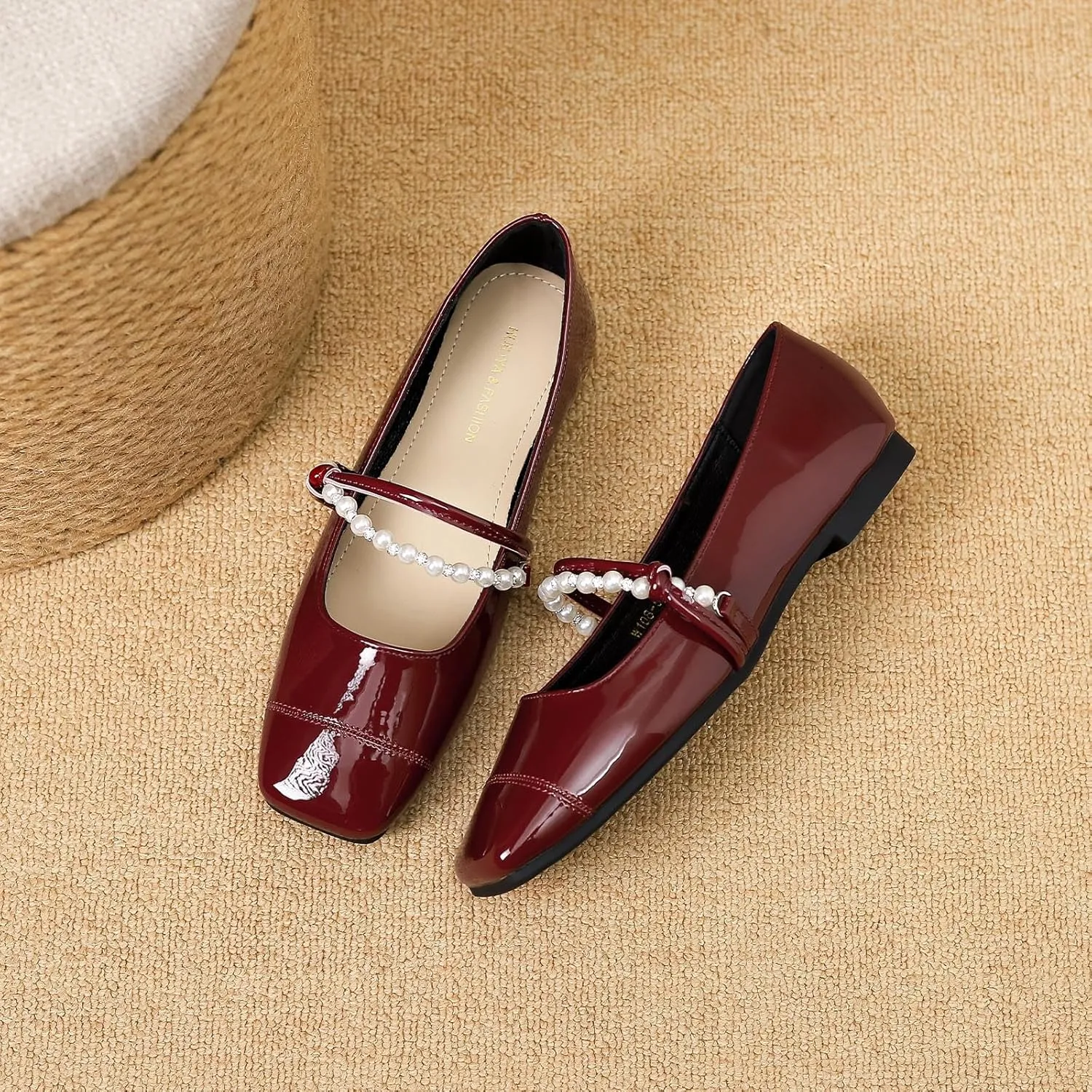 Women's Patent Leather Square Toe Mary Jane Flats Elegant Pearl Strap Slip-On Soft Ballet Walking Shoes Comfortable Casual Dress Flat Shoes
